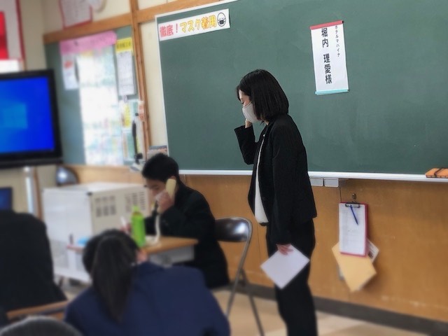 地元中学校への出前講座授業に講師として参加